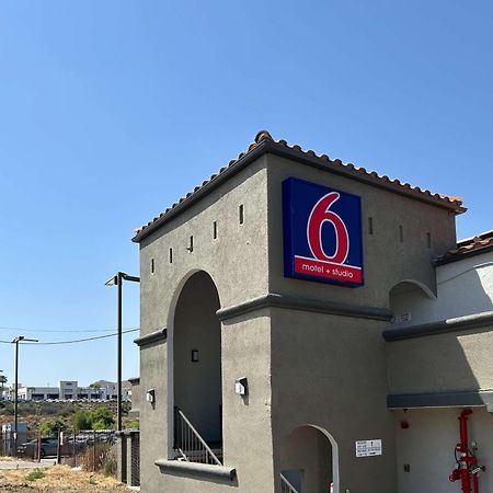 Motel 6 Lake Elsinore, Ca מראה חיצוני תמונה
