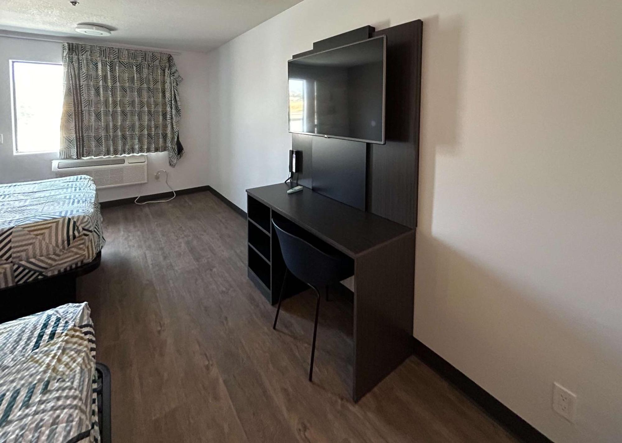 Motel 6 Lake Elsinore, Ca מראה חיצוני תמונה