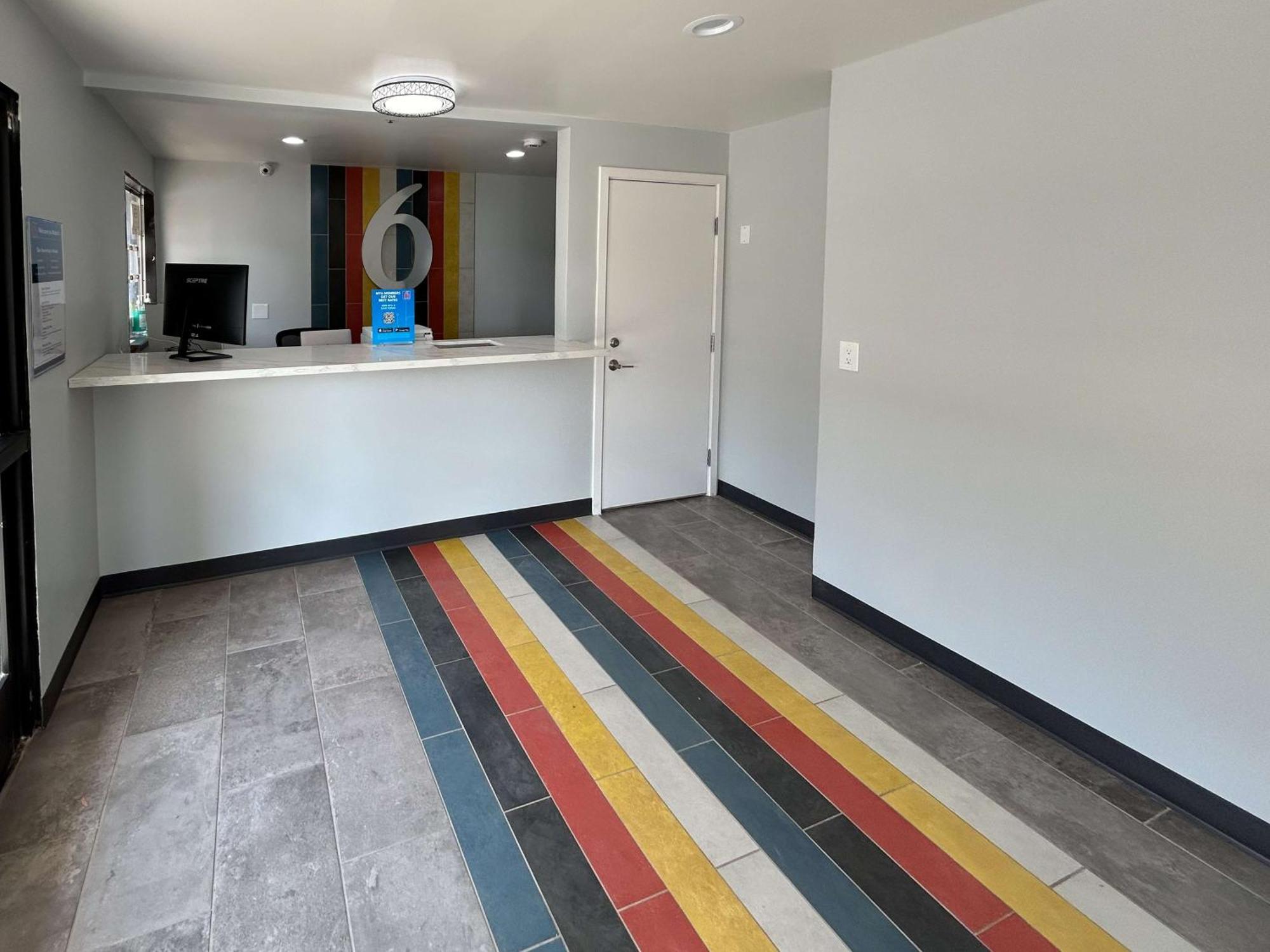 Motel 6 Lake Elsinore, Ca מראה חיצוני תמונה