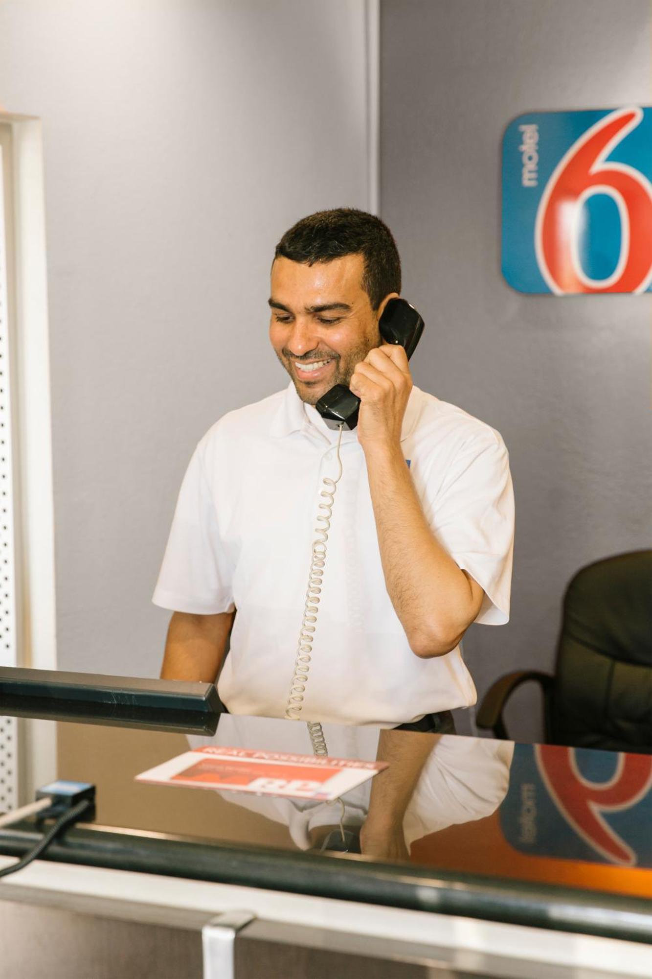 Motel 6 Lake Elsinore, Ca מראה חיצוני תמונה